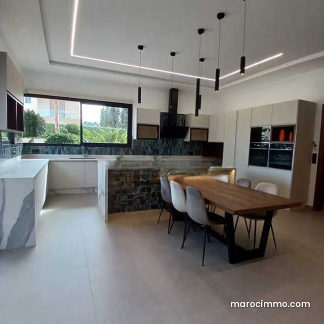 Villa à Vendre de 777.0 m² à Marrakech, Route De Tahanaout Cherifia — 2