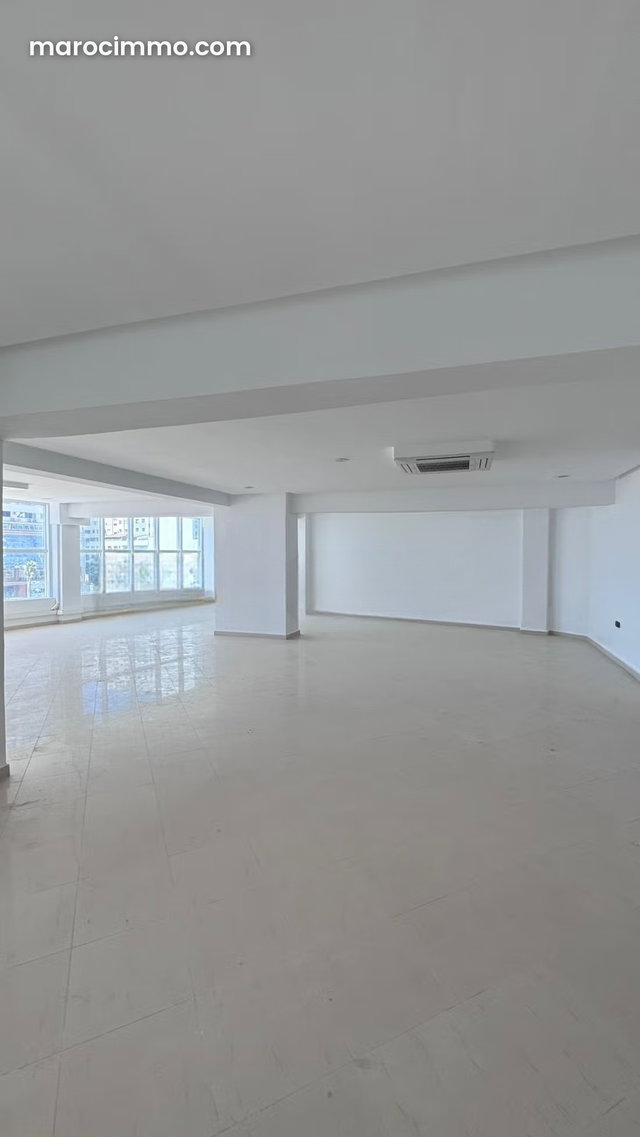 Bureau commercial à louer – 183 m² – centre ville — 5
