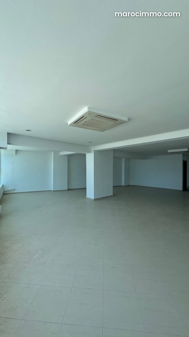 Bureau commercial à louer – 183 m² – centre ville — 4