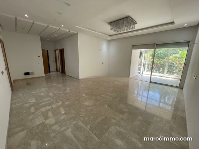 Superbe appartement à louer à Riyad. 2 grandes pièces. Avec ascenseur et espace vert — الرباط