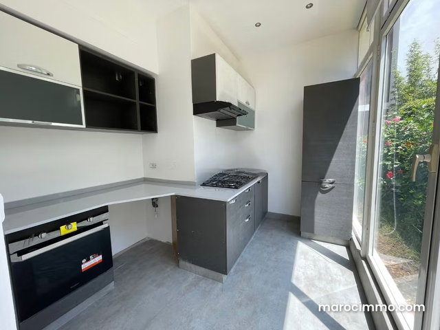 Superbe appartement à louer à Riyad. 2 grandes pièces. Avec ascenseur et espace vert — 3