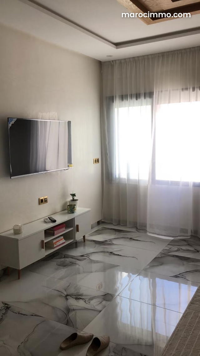 Appartement à louer à Mimosas. Surface totale 50 m². Porte blindée et résidence sécurisée — Kénitra