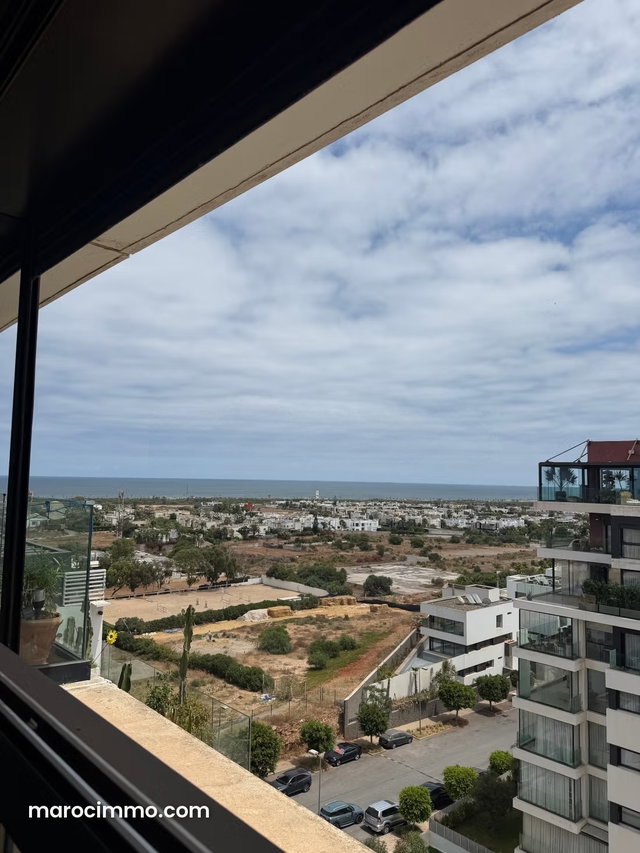 Appartement avec vue sur l'océan à louer à Ain Diab. 3 belles chambres. Service de gardien, cheminée — 2