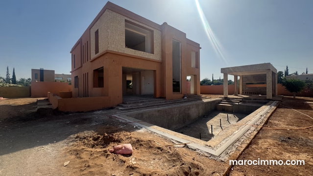 Villa moderne semi finie route de Ouarzazate — 5