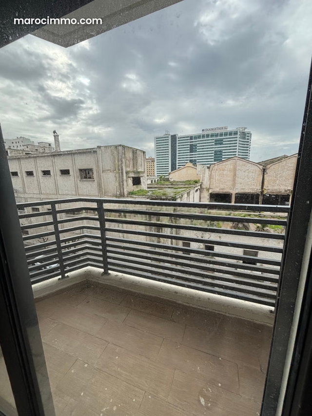 Bel appartement à vendre à Belvédère. 1 Pièce. Terrasse et ascenseur — 3