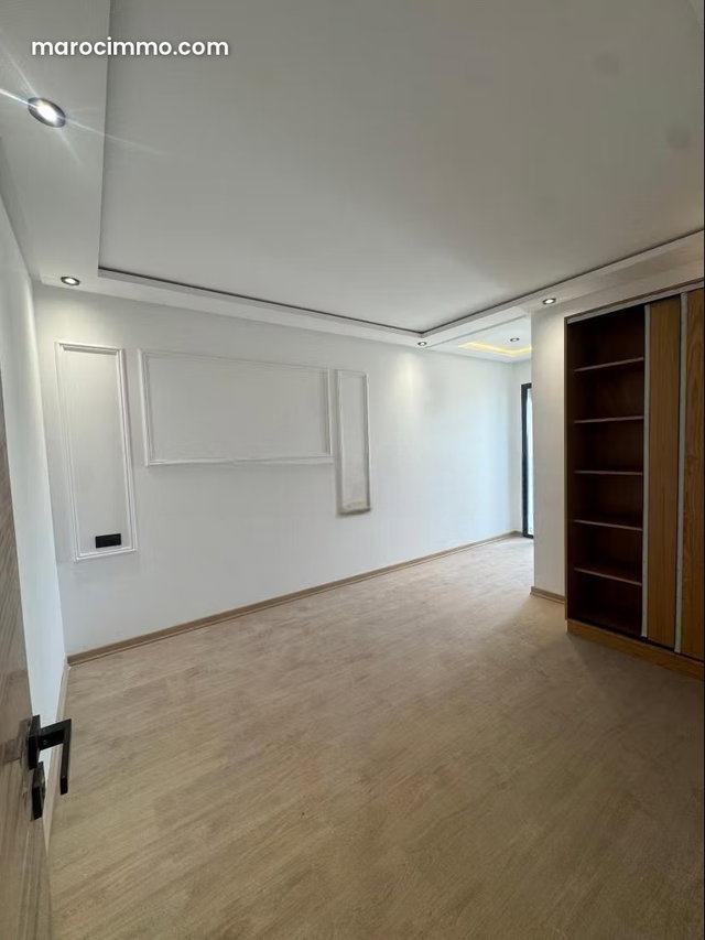 FOR RENT – New Unfurnished Studio, Hospitals Quarter — 4