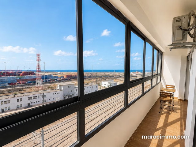Black Rock Studio with Sea View — 2