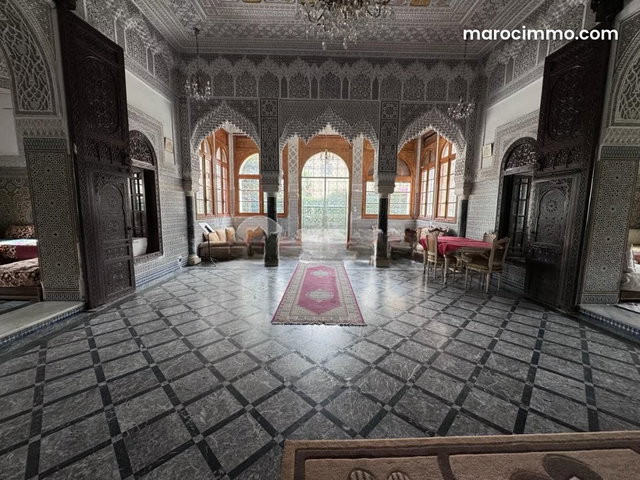 1,340 sqm Villa for Sale, 5 Bedrooms, Mers Sultan, Casablanca — 2