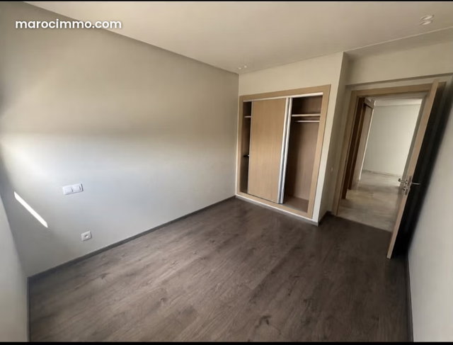 Dar Bouazza –Bel appartement de 140 m² à louer 3CH — 4