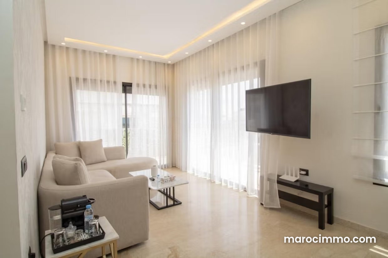 One-Bedroom Apartment with Terrace, El Manar El Hank, Casablanca — Casablanca