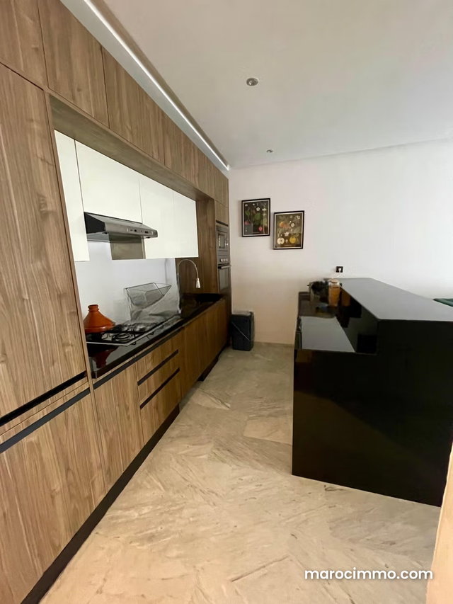 Bel appartement en location à Riviera. Surface totale 90 m². Bien meublé — 2