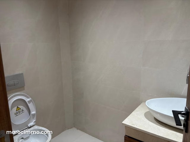 À vendre – appartement neuf de standin — 3