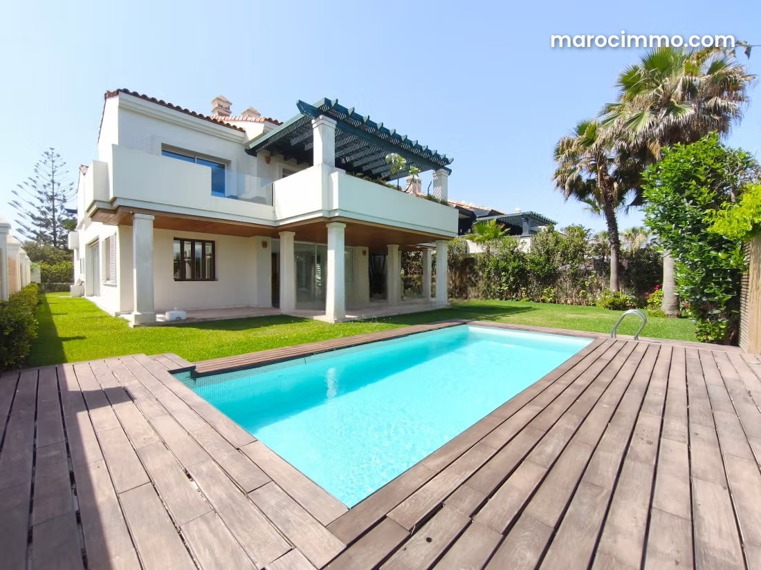 Villa vue mer à louer à Dar Bouazza, piscine et jardin — Dar Bouazza