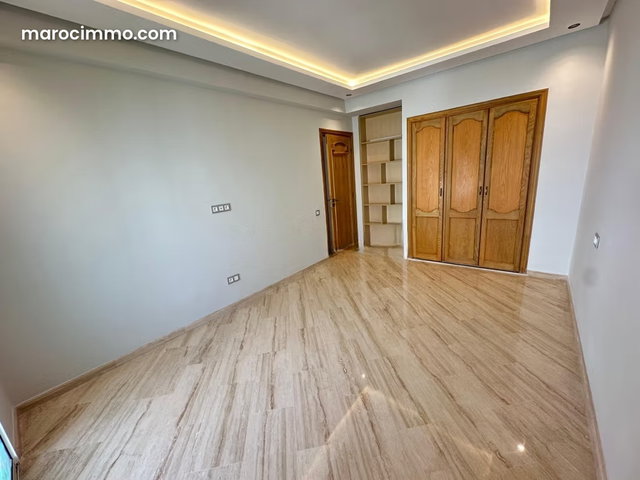 Apartment for rent in Val Fleury. 4 comfortable rooms. Satellite dish, secure residence — 5
