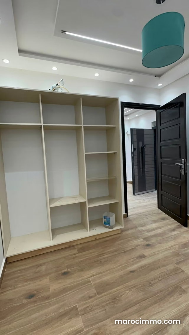 Luxurious House for Sale in Al-Mahamid. 6 Excellent Rooms. Fully Equipped Kitchen — 5