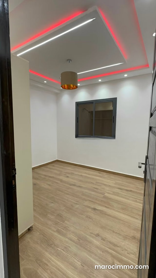 Luxurious House for Sale in Al-Mahamid. 6 Excellent Rooms. Fully Equipped Kitchen — 2