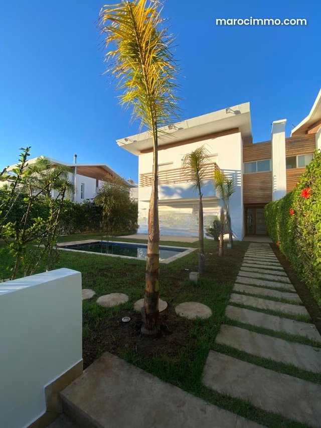 Luxury Villa for Rent in Ville Verte. 600 m². Fully equipped with fireplace and air conditioning — 2