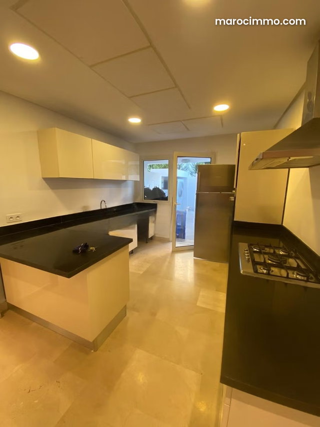 Luxury Villa for Rent in Ville Verte. 600 m². Fully equipped with fireplace and air conditioning — 4