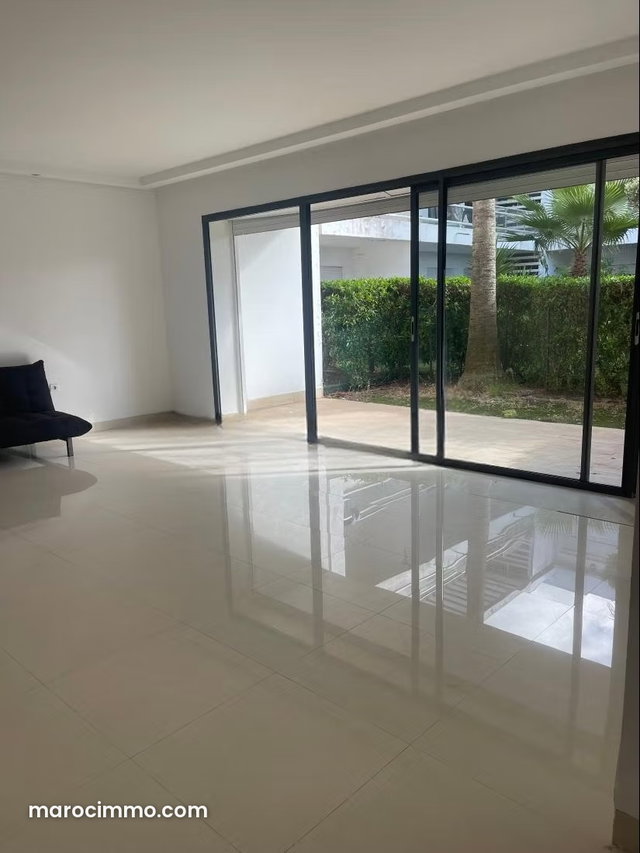 Magnifique appartement en Rez de jardin — 3