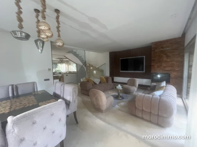 À 8 min du morocco, vente villa de 360 m2 avec piscine, dans résidence gardée et sécurisée — 3