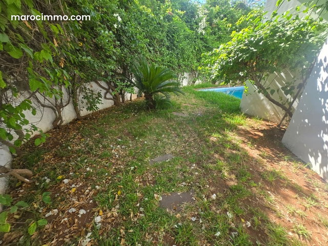 Maison de luxe à louer à Ain Diab. 3 chambres agréables. Tout confort avec piscine et cheminée — 2