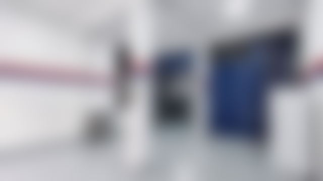 محل تجاري بموقع بارز في الألفة بالدار البيضاء — الدار البيضاء