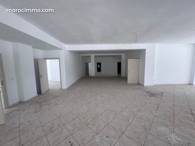 Local commercial à vendre — Bouznika