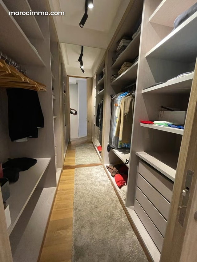 Bel appartement à vendre à Racine. 5 pièces confortables. Meublé — 5