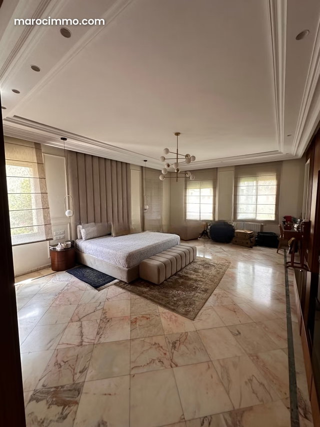 Somptueuse villa à vendre à Oasis. Superficie 668 m². Meublé — 4