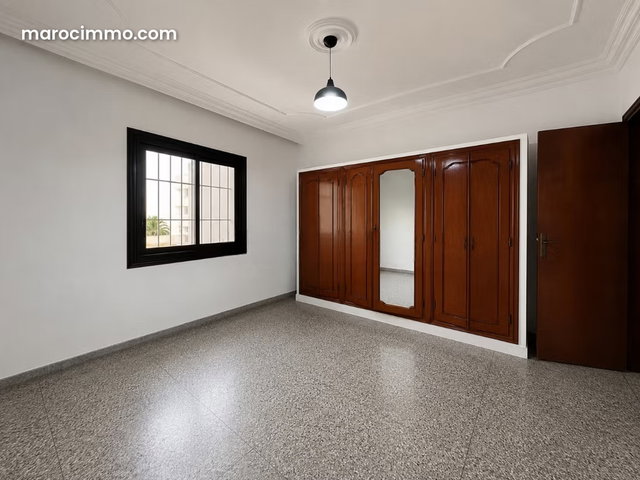 Appartement à vendre – 115 m² à rafraîchir — 2