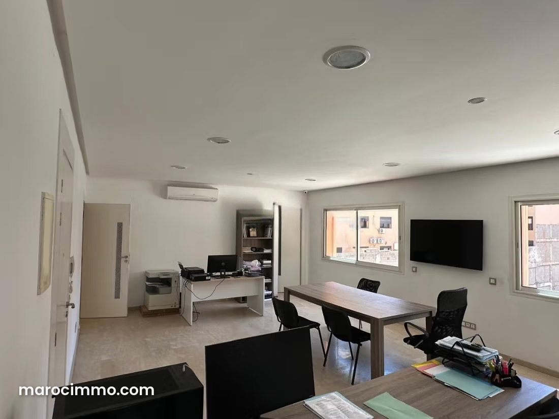 Bureau 48 m² à louer à Guéliz, Marrakech — Marrakech
