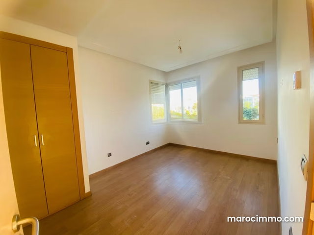 Appartement d’Exception 160 m² à Louer – Lumineux, Vue Dégagée & Prestations Haut de Gamme — 2