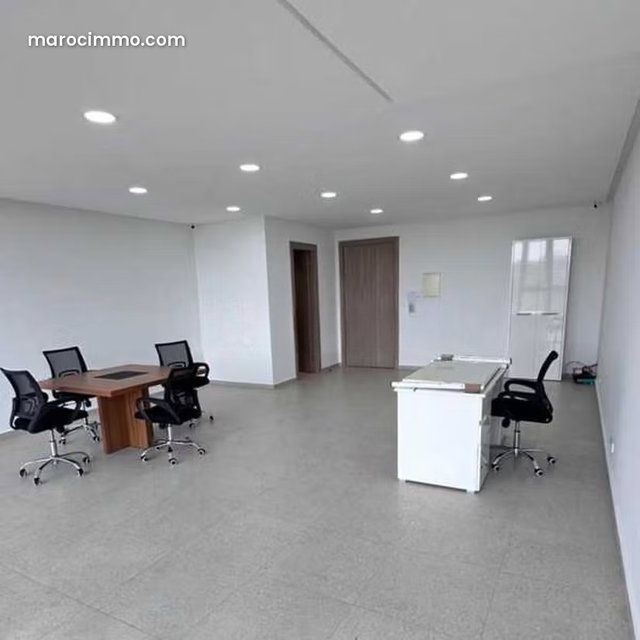 Bureau à Louer de 69.0 m² à Casablanca, Oasis — 4