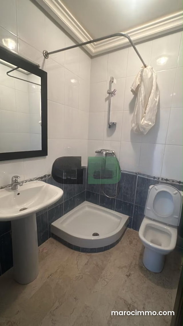 Apt, Balcon, 2 chambres vide, Proche Lyautey — 2