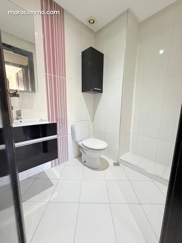 Beautiful apartment for rent in Belvédère. 90 m² surface. Terrace and elevator — 2