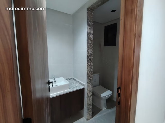 BUREAUX NEUFS en face de Prestigia HAY RIAD — 2
