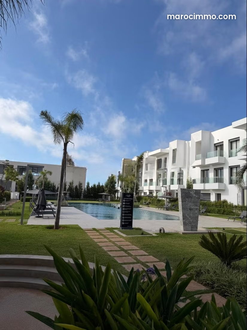 Appartement avec terrasse et piscine à louer à Dar Bouazza — Dar Bouazza