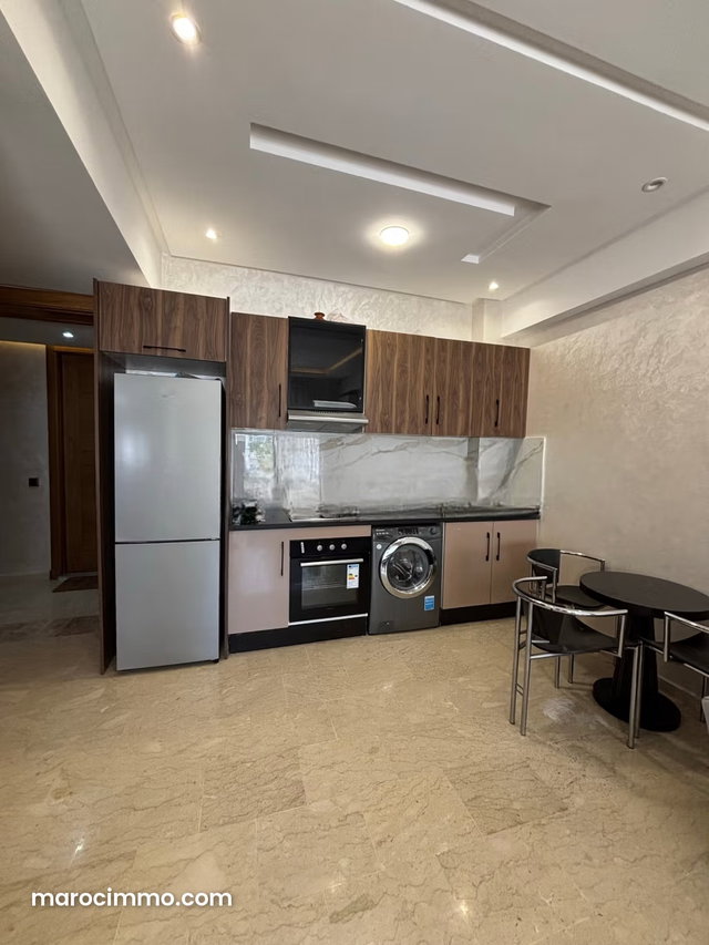 Location d'un appartement à Les Hôpitaux. Surface de 50 m². Bien meublé — 4