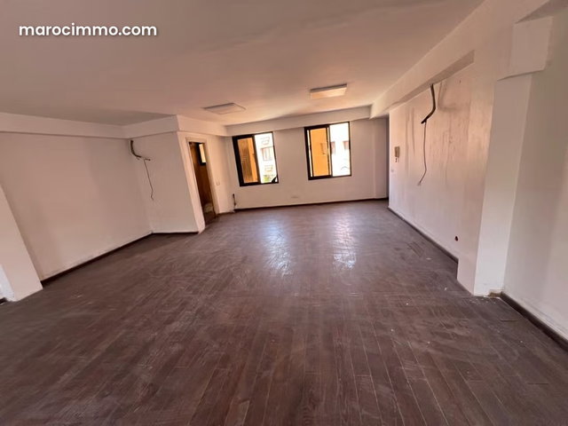 À VENDRE – Plateau Bureau de 61 m² à Marrakech — 2