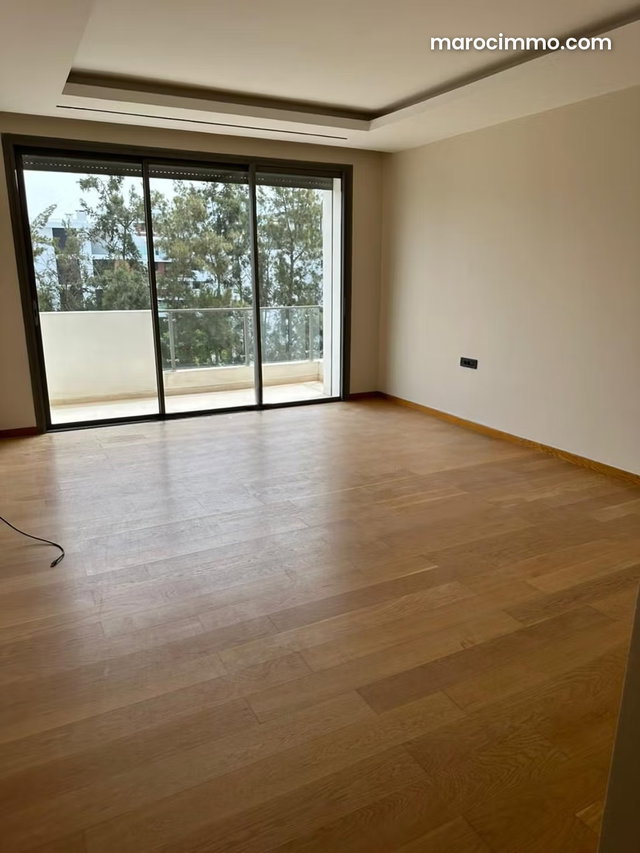 250m² Apartment for Rent in Souissi Rabat — 5