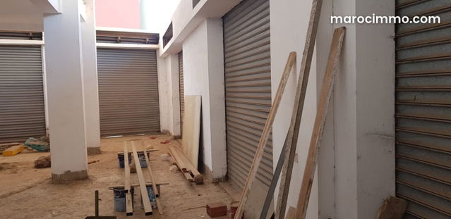 Local commercial à vendre à El Hadadda. Surface totale 133 m² — Kénitra