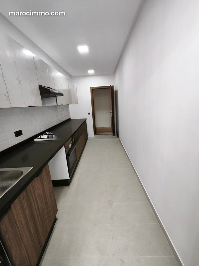Appartement neuf bien situé — 3