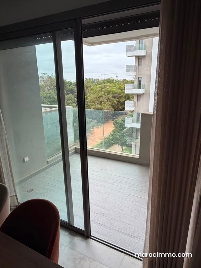 BEL Appartement MEUBLÉ à louer CFC — 4