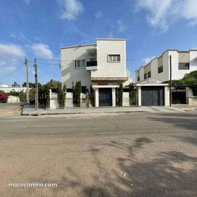 Villa à Vendre de 434.0 m² à Casablanca, Hopitaux — 2