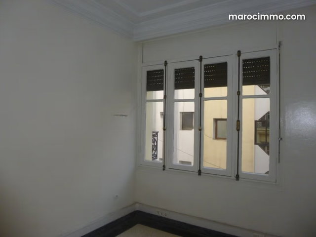 Bureau à louer à MAARIF EXTENSION — 4