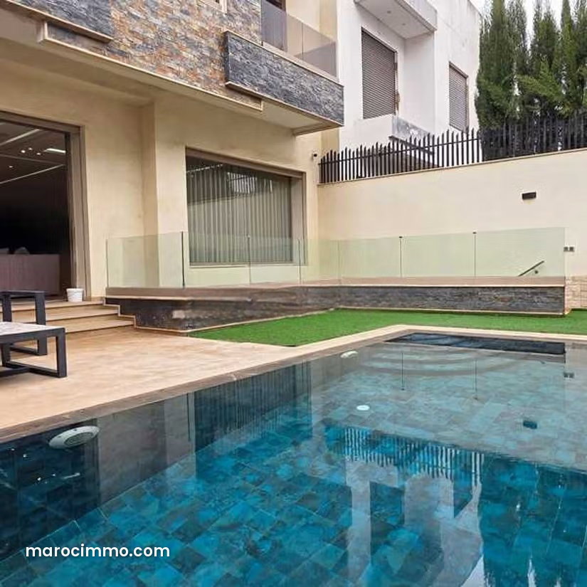 Furnished 4-bedroom villa with garden, Almaz, Casablanca — Casablanca