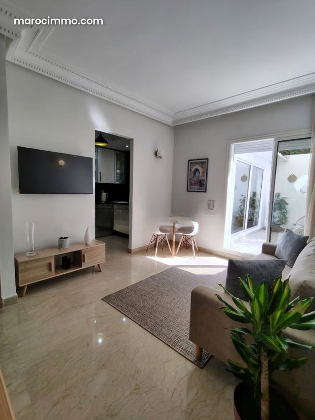 Beau studio meublé à louer à gauthier — Casablanca