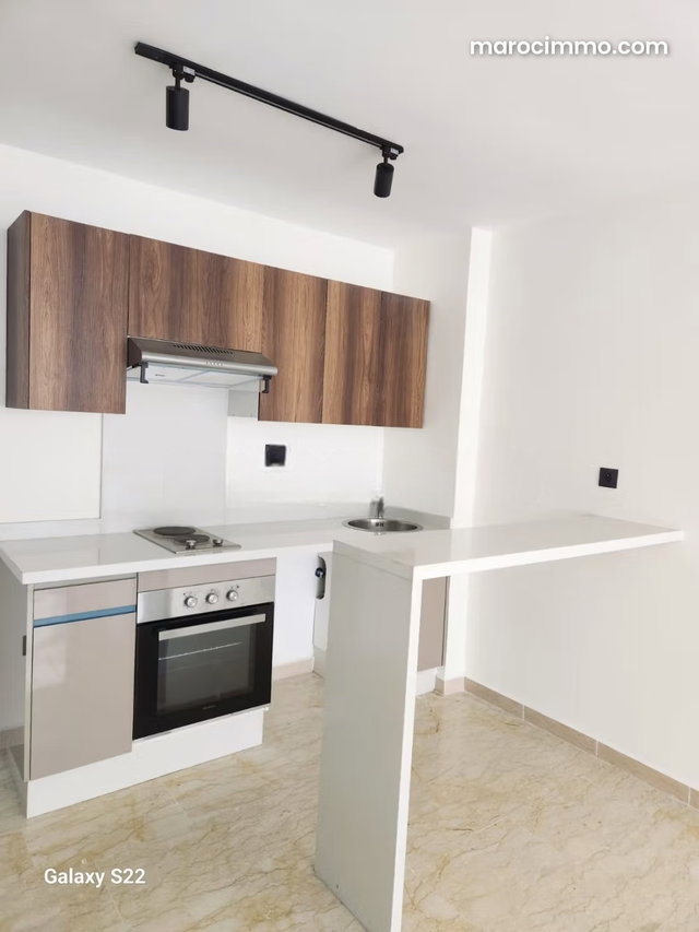 Bureau Neuf luxe 64m2 à Quartier Palmier — 3