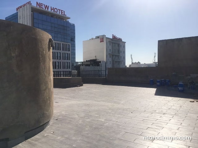 Plateau de bureau sur Boulevard ABDELMOUMEN — 5