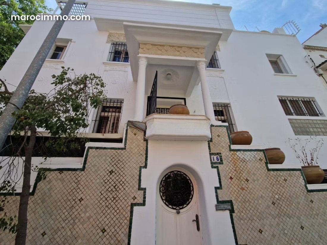 Bureau 450 m² sur 3 niveaux, Centre Ville Casablanca — Casablanca